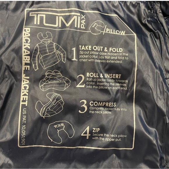 Tumi PAX belted navy blue down filled winter coat jacket Sz. Medium - Picture 5 of 16